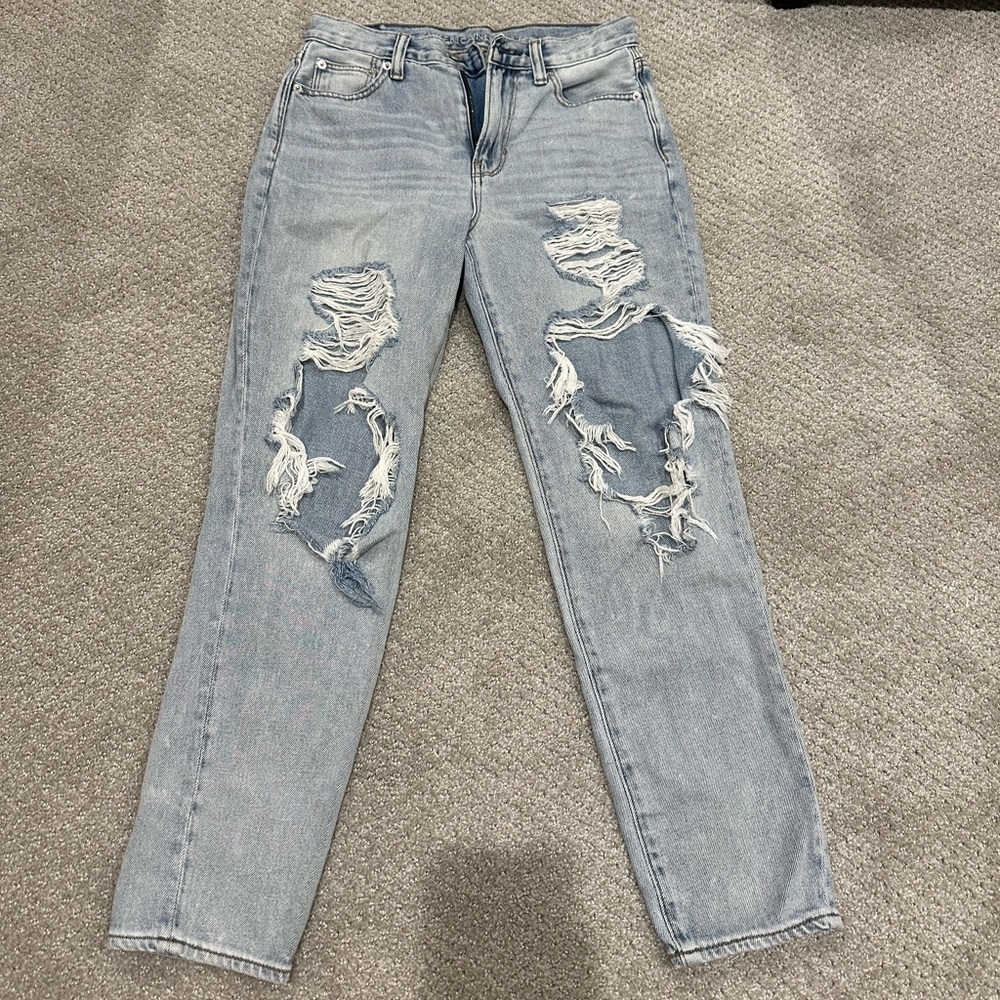 American Eagle destroyed mom-jean